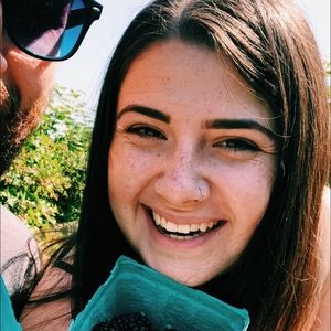 Meet your Posher, Zoe